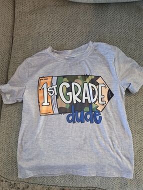 Gray '1st Grade Dude' Short Sleeve Kids Tee